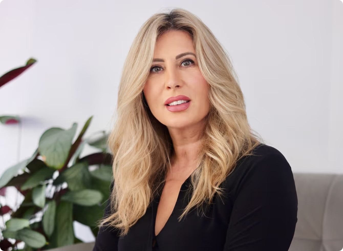 Carmen Kracker, die Influencer Expertin von der Carmen Kracker Influencer Akademie.